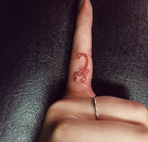 Spooky Playlist, Perfect Playlist, Small Finger Tattoos, Finger Tattoo For Women, Ring Finger Tattoos, Shape Tattoo, Scorpion Tattoo, Cat Tattoos, Inspiration Tattoos