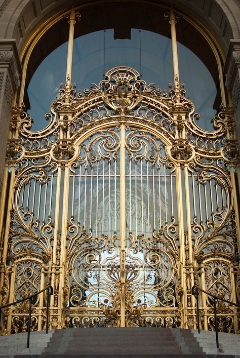 All sizes | Petit Palais Gates | Flickr - Photo Sharing! درج السلم, House Main Gates Design, Porte Cochere, Iron Gate Design, Gorgeous Doors, Main Gate Design, House Gate Design, Lan Can, Front Gates