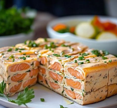 Terrine aux Deux Saumons : Une Recette Fraîche et Délicate Terrine Recipe, Dessert Simple, Fish Dishes, Smoked Salmon, Christmas Dinner, Food Inspiration, Christmas Food, Sandwiches, Food And Drink