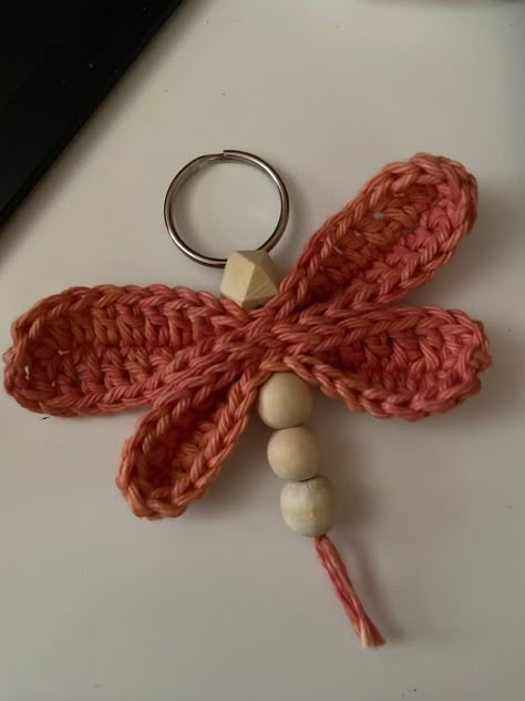 Easy Crochet Stuffed Animals, Beach Bag Patterns, Crochet Keychain Tutorial, Crochet Dragonfly Pattern, Crochet Mesh Bag, Dragonfly Crochet, Crochet Patterns Bag, Bag Patterns Crochet, Backpack Patterns