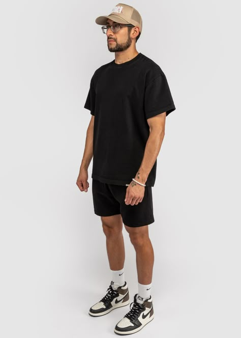 Black Shirt And Shorts Outfit Men, Black Shirt Black Shorts Outfit, Mens School Outfits Casual, Oversized Black Shirt Outfit Men, Boxy Fit Shirt Men, Men Black Shorts Outfit, All Black Outfit Men Summer, Relaxed Men Outfits, All Black Casual Outfit Men