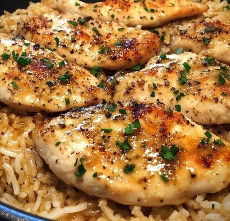 Garlic Parmesan Rice, Delicious Discoveries, Parmesan Rice, Chicken Casserole Recipes, Tipsy Housewife, Bourbon Chicken Recipe, Chicken With Garlic, Winter Foods, Gourmet Chicken