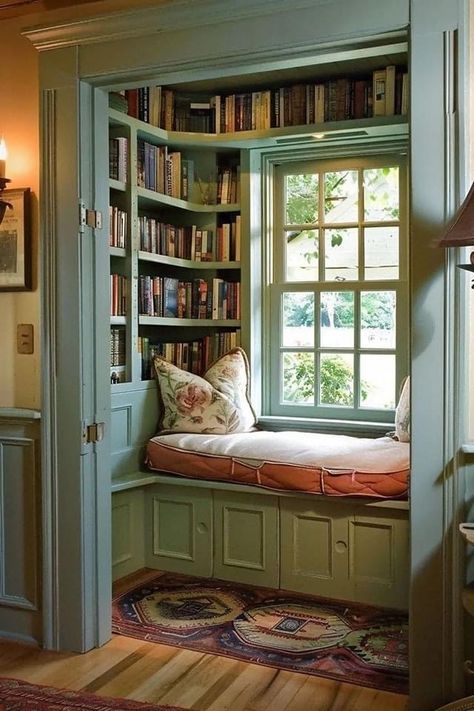 Cozy Home Library, Casa Country, Dream Library, Dream Life House, Nook Ideas, Home Library Design, Window Seats, Inspire Me Home Decor, Home Vibes