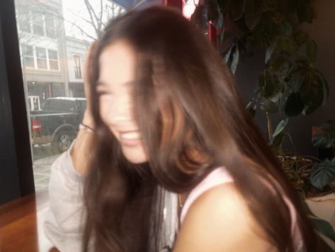 Prettiest Smile, Smiling Girl Aesthetic, Blurry Smile Aesthetic, Girls Laughing Aesthetic, Blurry Person Aesthetic, Blur Girl Face, Girl Blurry Aesthetic, Blur Picture, Blur Photo