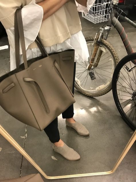 Tale of Two Totes, Part 1: The Celine Small Cabas Phantom Review {Update October 2018} — Temporary-House Wifey Cabas Phantom Celine, Celine Small Cabas Phantom, Celine Phantom Cabas, Celine Phantom Bag Outfit, Celine Bag Phantom, Celine Shopping Bag, Celine Cabas Phantom Tote, Celine Cabas Tote, Temporary House