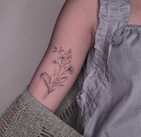 Upper Arm Flower Tattoo, Flower Tattoo On Arm, Arm Flower Tattoo, Long Tattoo, Upper Arm Tattoo, Tattoo On Arm, Upper Arm Tattoos, Flower Tattoo Arm, Tattoo Arm