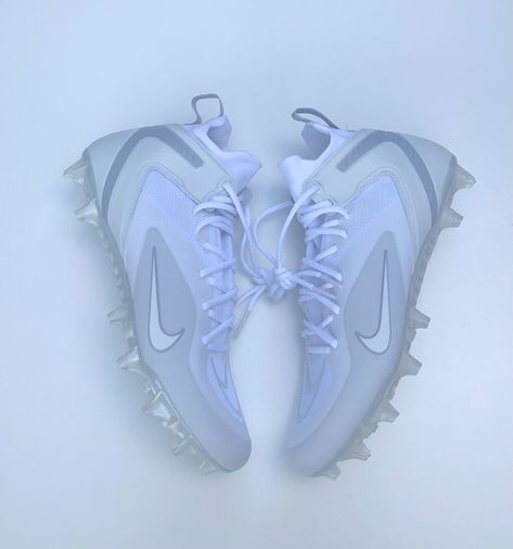 All Jordan Shoes, Girls Soccer Cleats, Best Soccer Shoes, Nike Football Boots, Football Workouts, Soccer Inspiration, Nike Boots, Soccer Boots, Girls Soccer