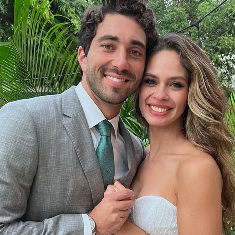 EXCLUSIVE: Joey Graziadei & Kelsey Anderson Reveal How Couples Counseling Makes Their Relationship Stronger Joey Sadie Kincaid, Joey And Aoife, Trying For A Girl, Kangaroo And Joey, Joey And Kelsey Engagement Photos, How You Doing Joey, Kelsey Anderson, Romantic Kiss, Bachelor Nation