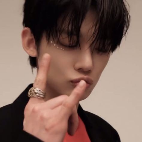 txt yeonjun lq icon Choi Yeonjun Icons, Shatter Me Quotes, Yeonjun Icons, Yeonjun Lq, I Love Kpop, Choi Daniel, It Boy, Yeonjun Txt, Txt Yeonjun