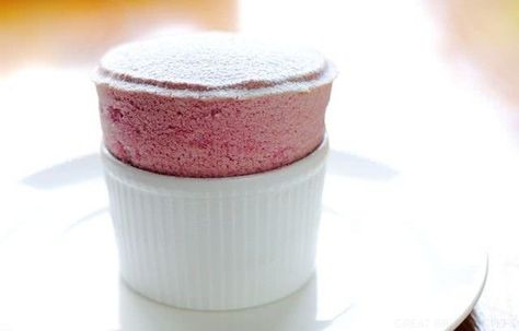 Raspberry Soufflé Recipe Cheese Souffle, Raspberry Desserts, Heavy Drinking, Souffle Recipes, Great British Chefs, Raspberry Recipes, Berry Cake, Eat Meat, Egg Recipes