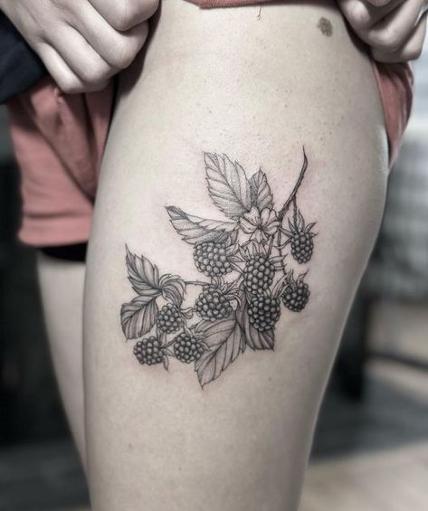 Melanie Benoit on Instagram: "Blackberry branch from one of my recent flash posts ✨" Blackberry Vine Tattoo Arm, Blackberry Plant Tattoo, Blackberry Bush Tattoo, Blackberry Tattoos, Blackberry Branch Tattoo, Beetle Tattoos, Blackberry Branch, Blackberry Tattoo, Tattoo Dream