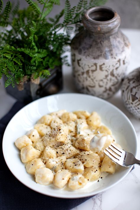 Pear Gorgonzola Gnocchi, Gorgonzola Cream Sauce Gnocchi, Gnocchi With Gorgonzola Cream Sauce, Gorgonzola Gnocchi Recipes, Gnocchi Gorgonzola Sauce, Gnocchi Cream Sauce, Gorgonzola Gnocchi, Gorgonzola Cream Sauce, Encourage Him