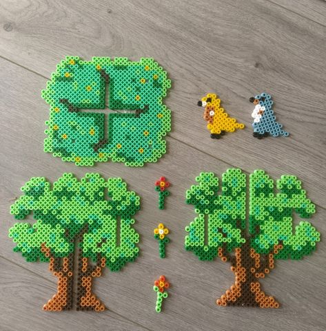 Nature Perler Beads, Perler Bead Tree, Plant Perler Beads, Tree Perler Beads, Hama Beads 3d, Hamma Beads Ideas, Perler Creations, Melty Bead Patterns, Easy Perler Beads Ideas