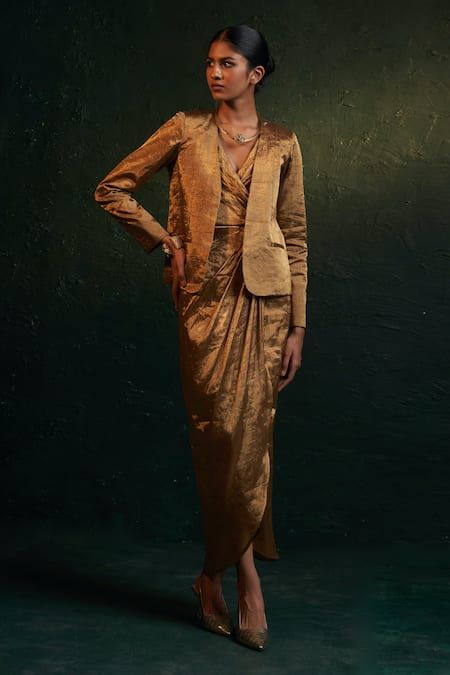 Buy Gold Silk Tissue Plain Open Full Sleeve Blazer For Women by Charkhee Online at Aza Fashions. Luxury Art Silk Sets For Reception, Tissue Fabric Dress Design, Fancy Dress Patterns, Gold Drapes, Nyc Photoshoot, Lehenga Saree Design, Drape Jacket, Drape Dress, Long Dress Design