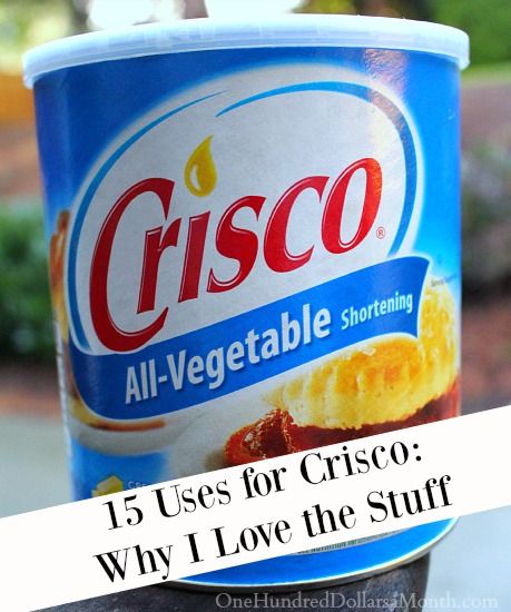 I bought a giant can of Crisco last month at Costco. I know some of you may hate it, but I LOVE it. I really only use it for one thing: my Perfect Pie Crust Recipe {and it seriously makes a mighty fine pie crust!}. But, did you know that Crisco is good for... Crisco Pie Crust Recipe, Crisco Pie Crust, Perfect Pie Crust Recipe, Curry Puffs, Curry Puff, Singapore Style, Z Words, Crisco Recipes, Perfect Pie Crust