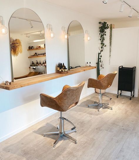 Best Paint Color For Hair Salon, Floating Shelf Salon Station, Drink Station Salon, Small Space Hair Salon Ideas, Boho Suite Salon, Cute Salon Suites, Earth Tone Salon Decor, Bright Salon Decor, Small Home Hair Salon