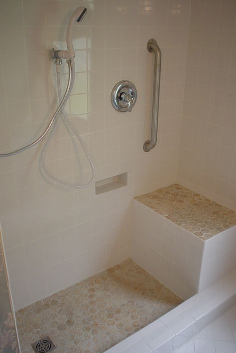 Diy Shower Seat, Seated Shower Ideas, Ada Shower Ideas, Bathroom For Elderly Design, Wheelchair Accessible Shower Wet Rooms, Shower For Elderly, Wheelchair Bathroom, Walk In Shower For Older People, Luxury Handicapped Bathroom