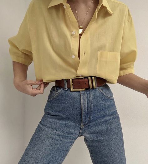 Soft Yellow Outfit, Modern Retro Fashion, Yellow Blouse Outfit, Moda Safari, Looks Pinterest, Causual Outfits, Outfits Casuales, Cute Casual Outfits, Roll Up