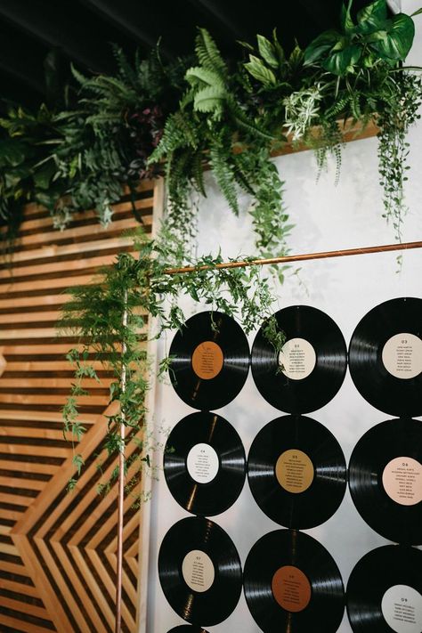 Fun seating chart using old records. Venue: The Vistonian Venue Photo: McKenna Mansfield Fun Seating Chart, Record Seating Chart, 70s Party Theme Decorations, Tulum Party, Engagement Brunch, Record Decor, Fun Seating, 70s Party Theme, 70s Theme Party