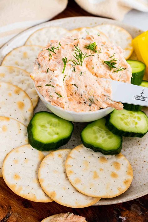 This rich and creamy smoked salmon spread is always a crowd-pleaser! They'll never know it only requires five main ingredients and three steps to make. Smoked Salmon Spread, Salmon Spread, Keto Cheese, Low Carb Bread, Yummy Dips, Crowd Pleaser, Fresh Veggies, Smoked Salmon, Breakfast Recipes Easy