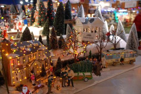 How to Display Your Department 56 Village – Display Christmas Village, Department 56 Displays, Fresh Wreaths, Department 56 Christmas Village, Craft Show Booths, Christmas Village Collections, Fresh Wreath, Lemax Christmas Village, Lemax Christmas