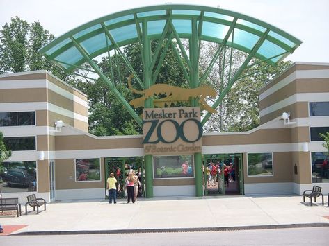 Zoo Entrance, Zoo Project, Zoo Architecture, Zoo Park, Animal Learning, Planet Coaster, Entrance Gates Design, Entrance Design, Parking Design