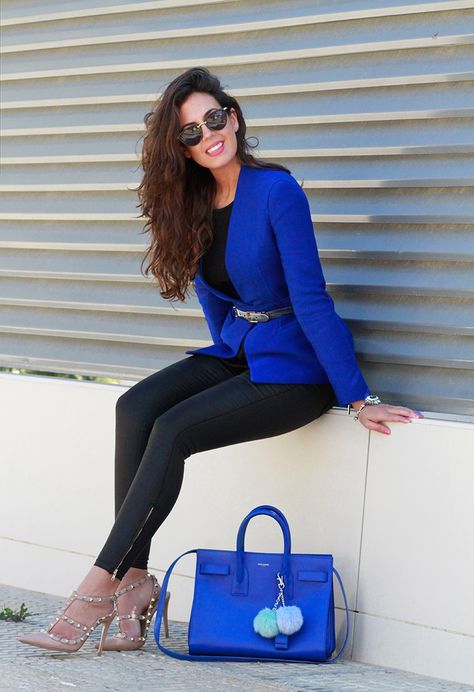 Lago Blazer Azul Rey, Classy Fall Outfits, Summer Outfits Women Over 40, Cute Maternity Outfits, Casual Chic Outfit, Casual Work Outfits, Blazer Outfits, Business Casual Outfits, Colourful Outfits