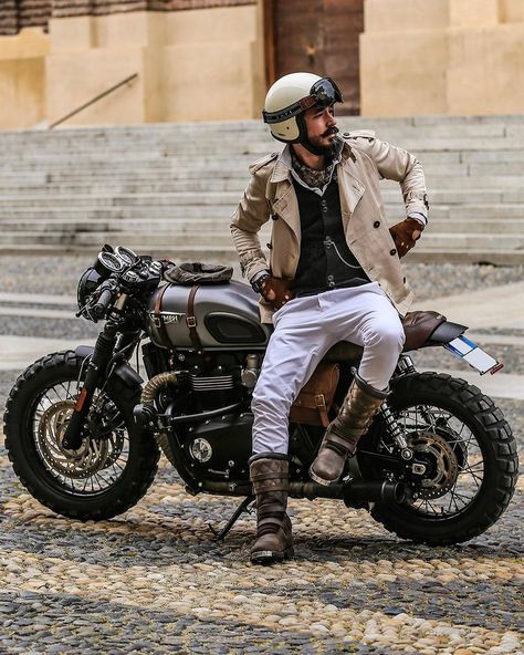 #triumph #triumphmotorcycles #triumphbonneville #triumphscrambler #bonneville #bonnevillet120 #t120 #t120black #modernclassic #scrambler… | Instagram Triumph Bike, T120 Black, Adventure Bike Motorcycles, Custom Bikes Cafe Racers, Motorcycle Fashion, Bike Outfits, Motorbike Art, Triumph Bikes, Cafe Racer Style