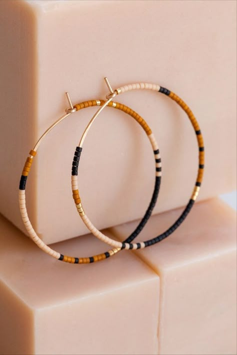 Modern Beaded Jewelry, Handmade Jewelry Ideas Earrings, Make Bracelets With Beads, Free Seed Bead Patterns, Easy Diy Earrings, Seed Bead Hoop Earrings, Bracelets With Beads, Diy Beaded Jewelry, Olympia Washington