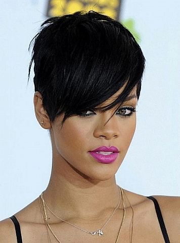 Razor Cuts For Women, Razor Cut Hairstyles, Razor Cuts, Black Haircut Styles, Razor Cut Hair, Short Afro Hairstyles, Short Hair Cuts For Round Faces, Rihanna Hairstyles, Short Haircut Styles