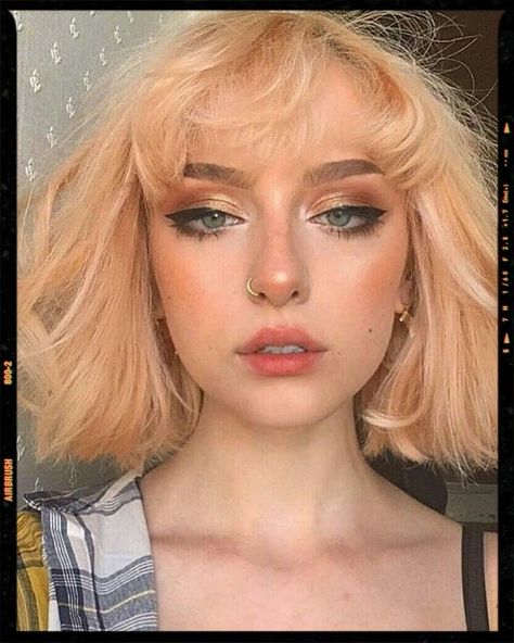 E-Girl Look Eyeliner Egirl, Fem Makeup, Egirl Make Up, E Girl Makeup, Egirl Fashion, Airbrush App, E Girl, Girls Makeup, Image Editing