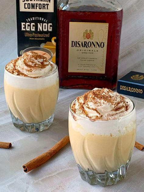 Festive Christmas Cocktail: Amaretto Eggnog - Happy Stirring Amaretto Eggnog, Boozy Eggnog, Egg Nog Recipe, Cocktail Amaretto, Eggnog Cocktail, Eggnog Drinks, Spiked Eggnog, Homemade Eggnog, After Dinner Drinks