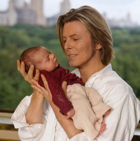 David Bowie picture with daughter Alexandria Zahra Jones Supermodel Iman, Iman And David Bowie, Duncan Jones, Major Tom, Teenage Daughters, Ziggy Stardust, I'm With The Band, Music Legends, All Music