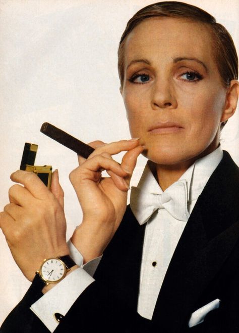 Victor Victoria. My favorite ones! Great Musical Masterpiece, American Vogue, Victor Victoria, Blake Edwards, Irving Penn, Drag King, Julie Andrews, Androgynous Fashion, Famous Faces