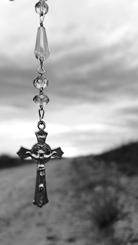 Rosario Wallpaper, Rosary Wallpaper, Catholic Photography, Rosary Prayers, Prayers Catholic, Rosary Prayers Catholic, Catholic Wallpaper, Catholic Altar, Chicano Tattoo