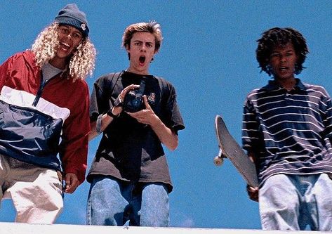 Mid 90s Stills, Mid90s Stills, Mid90s Matching Pfp, Mid 90s Fourth Grade, Mid90s Wallpaper Laptop, North Hollywood Movie, Fourth Grade Mid90s, Ray Mid90s, Mid 90s Movie