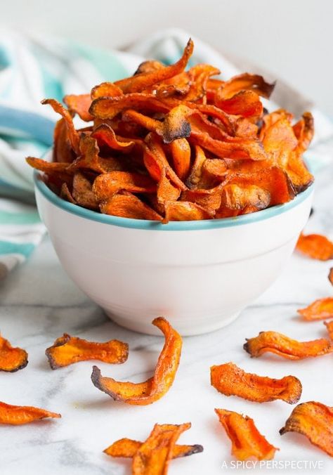 Baked Carrot Chips, Chia Puding, Carrot Chips, Low Fat Snacks, Healthy Baked, Healthy Recipe Videos, Makanan Diet, Chips Recipe, Mashed Potato