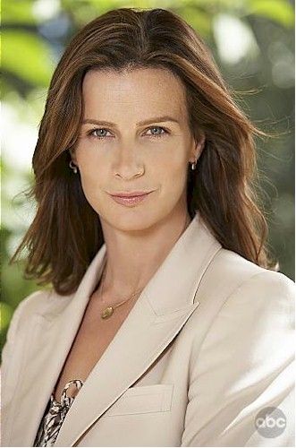 Rachel Griffiths: Although I’m not Christian, I was raised Christian. I’m an atheist, with a slight Buddhist leaning. #atheism #atheist Rachel Griffiths, Famous Atheists, Creative Thoughts, Religious People, Australian Actors, Free Thinker, Female Actresses, Six Feet Under, Friend Wedding