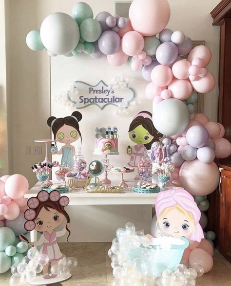 Kids Pamper Party, Spa Party Decorations, Spa Day Party, Salon Party, Kids Spa Party, Spa Girl, Girl Spa Party, Kids Spa, Spa Birthday Parties