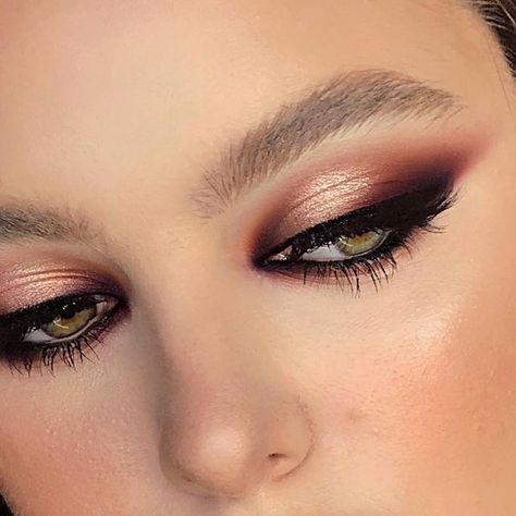 Maria Lihacheva APROPOMAKEUP on Instagram: "Birthday party eyes for this doll of mine 💕 Eyebrows : @cailynromania Gelux Eyebrow in Hazelnut Eyes : @cailynromania Mineral Eyeshadow on the lid: powder in Rose Gold , @cailynromania Metallic Tint in Vega , @cailynromania Matte Mousse Tint in Toxicity as eyeliner ⭐️⭐️⭐️CODE “APROPOMAKEUP “ money 💰 saver ⭐️⭐️⭐️ Eyeshadows : @makeupshopromania Milani Gilded Jade palette @milanicosmetics , @boysnberriescosmetics Vivid Dreams palette • • • • #apropomakeup #apropomakeupacademy #cailyn #marialihacheva #privatelessons #colorful #cailyncosmetics #colorfulmakeup #cutcrease #cutcreasemakeup #individualcourses #closeup #details#eyemakeup" Hazelnut Eyes, Instagram Birthday Party, Cute Box Braids, Party Eyes, Cut Crease Makeup, Vivid Dreams, Mineral Eyeshadow, Cute Box Braids Hairstyles, Box Braids Hairstyles