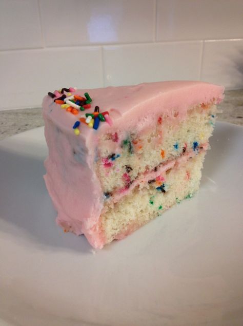 Homemade funfetti cake Slice Of Cake, Pretty Dessert, Funfetti Cake, Just Cakes, Cute Desserts, Pretty Cakes, Cute Cakes, Pretty Food, Let Them Eat Cake