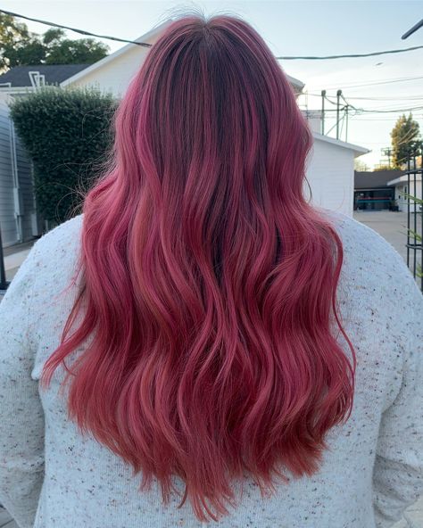 Pink Reddish Hair, Red Pink Balayage Hair, Lived In Pink Hair, Pink Hair For Brunettes, Redish Pink Hair, Dark Pink Balayage, Dark Rose Hair, Pink Babylights, Reddish Pink Hair