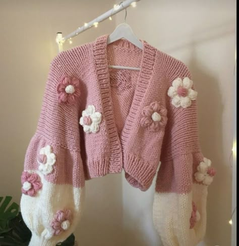 Crochet Sweater Design, Diy Vetement, Crochet Fashion Patterns, Crochet Top Pattern, Cute Sweaters, Sweater Design, Crochet Cardigan, Mode Inspiration, Crochet Fashion