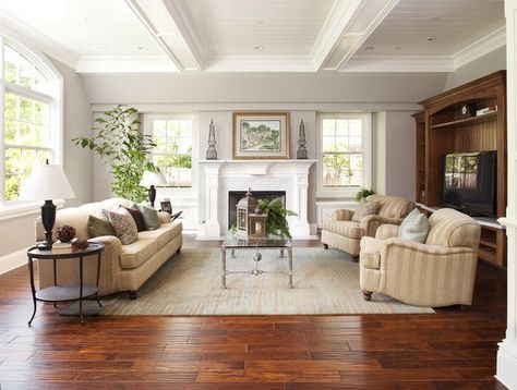 17 Attractive Ideas For Decorating Traditional Family Room To Enjoy Daily Wooden Floors Living Room, Traditional Family Rooms, Living Room Hardwood Floors, Cherry Wood Furniture, Cherry Wood Floors, Wood Floor Design, Traditional Family Room, Living Room Wood Floor, Sala Grande