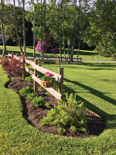 Arkansas Landscape, Driveway Entry Landscaping, Acreage Landscaping, Farm Landscaping, Backyard Sanctuary, Garden Vegetables, Fall Garden Vegetables, Recycled Garden, Front Landscaping