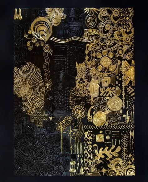 Lina Iris Viktor, Constellations IV SE (2017). Courtesy the artist and Mariane Ibrahim Gallery Paintings Of Black Women, Klimt Art, Golden Painting, Gold Leaf Art, Soyut Sanat Tabloları, 24 Karat Gold, New York Art, Gold Wall, Contemporary Abstract Art