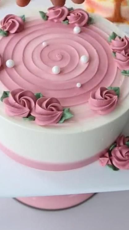 Cake Designs Fondant, Cake Designs Simple, 100 Cupcakes, Cake Recipes Easy, Easy Cakes, Chocolate Cake Designs, Aesthetic Cake, Fondant Cake Designs, Cupcake Decorating Tips