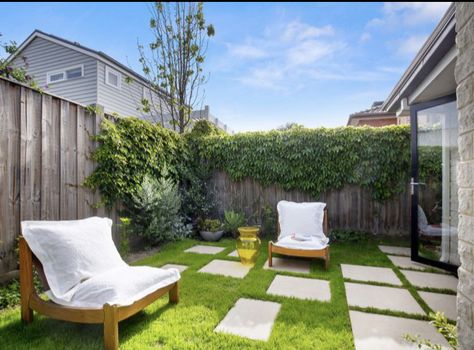 Paved courtyard with grass Grass Courtyard, Paved Courtyard, Courtyard Gardens, Courtyard Gardens Design, Gardens Design, Courtyard Garden, Green Thumb, Sun Lounger, Beach House