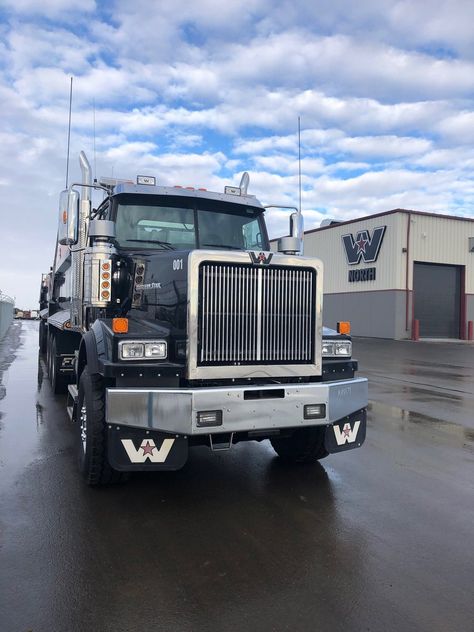 Western Star Trucks (@WstrnStarTrucks) on Twitter Western Star Trucks, White Truck, Automotive Marketing, Dump Trucks, Commercial Vehicle, Big Trucks, Trucks, Stars, Vehicles