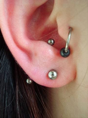 Vertical lobe piercing Vertical Lobe Piercing, Transverse Lobe Piercing, Web Piercing, Transverse Lobe, Lobe Piercing, Body Piercings, Tattoo Placement, Piercing Jewelry, Tattoos And Piercings